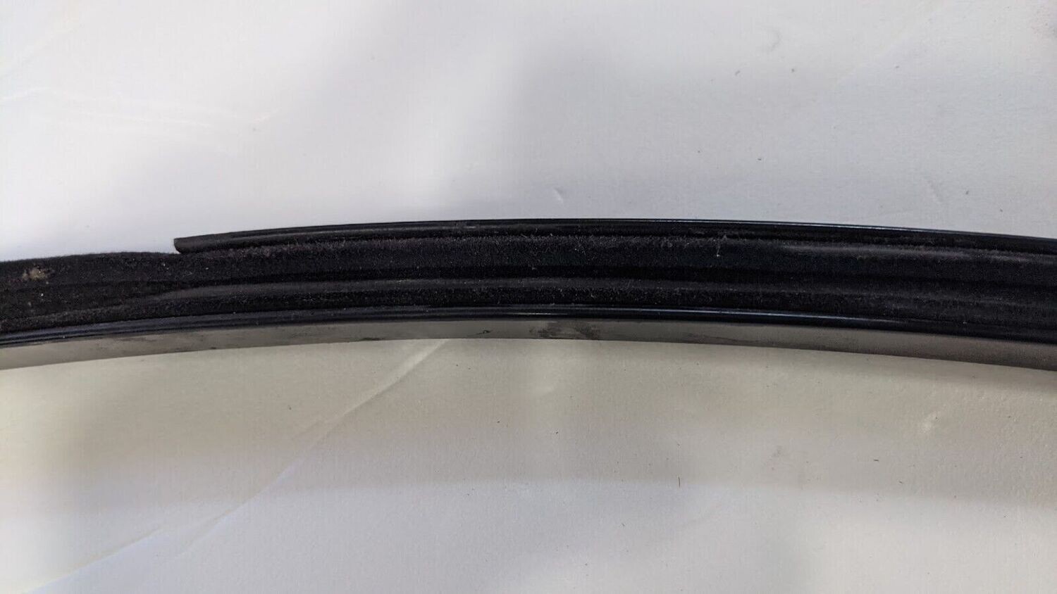 FERRARI 308 GTSi LEFT WINDOW GLASS RAIL GUIDE