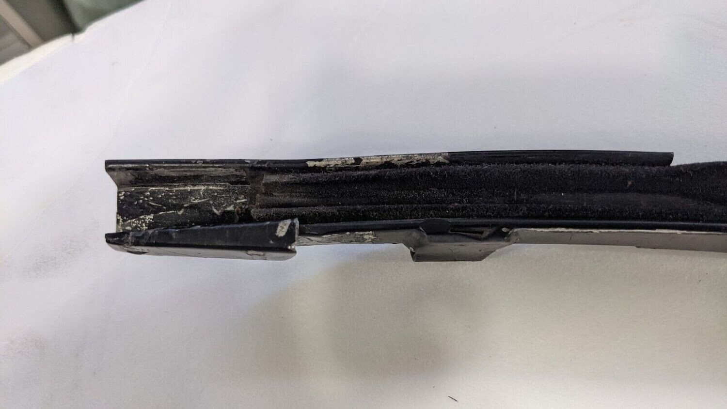 FERRARI 308 GTSi LEFT WINDOW GLASS RAIL GUIDE