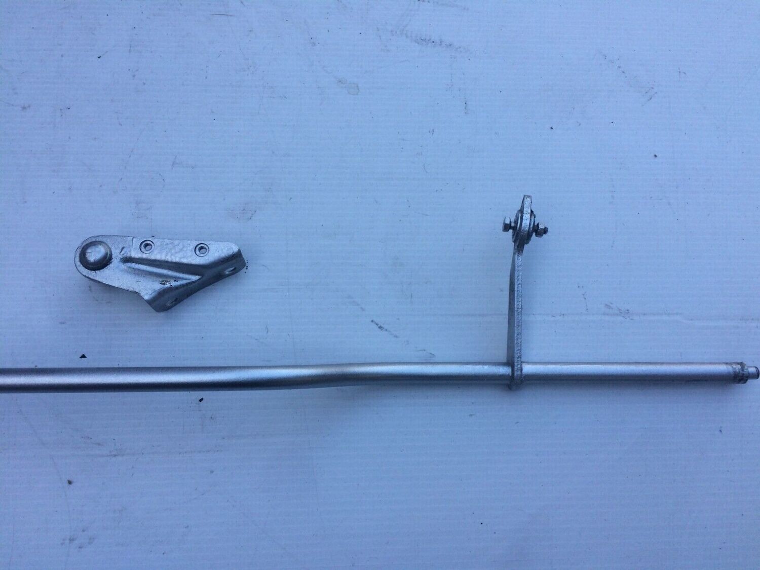 ROLLS ROYCE SILVER SPUR UNDER CAR ACCELERATOR LINKAGE and bushings UE70441