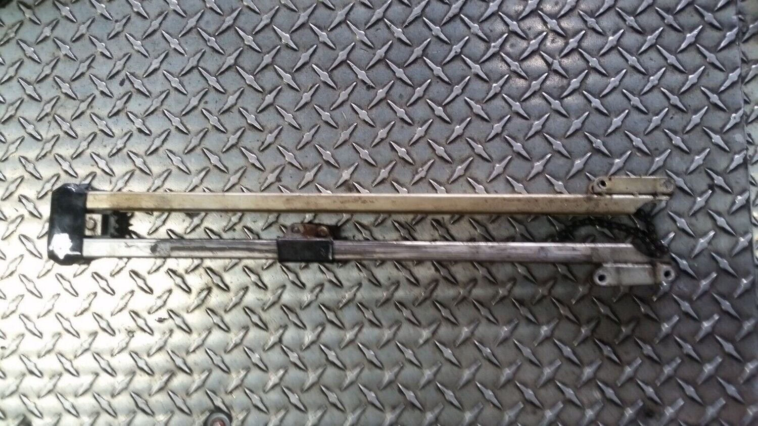 65 - 80 ROLLS ROYCE SILVER SHADOW ANY SIDE WINDOW REGULATOR chain and rails