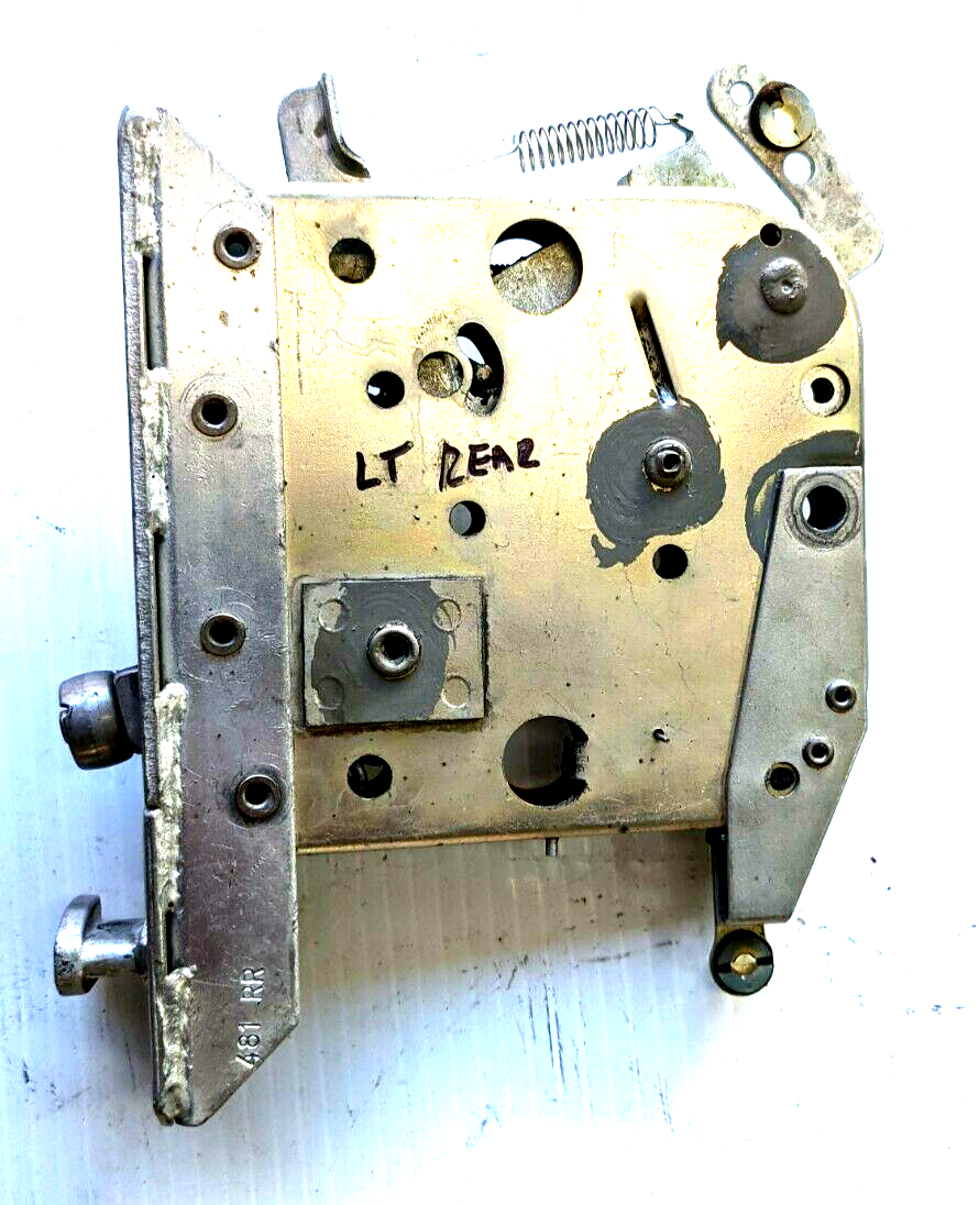 65 - 80 ROLLS ROYCE SILVER SHADOW left DOOR LOCK LATCH REAR UB32472
