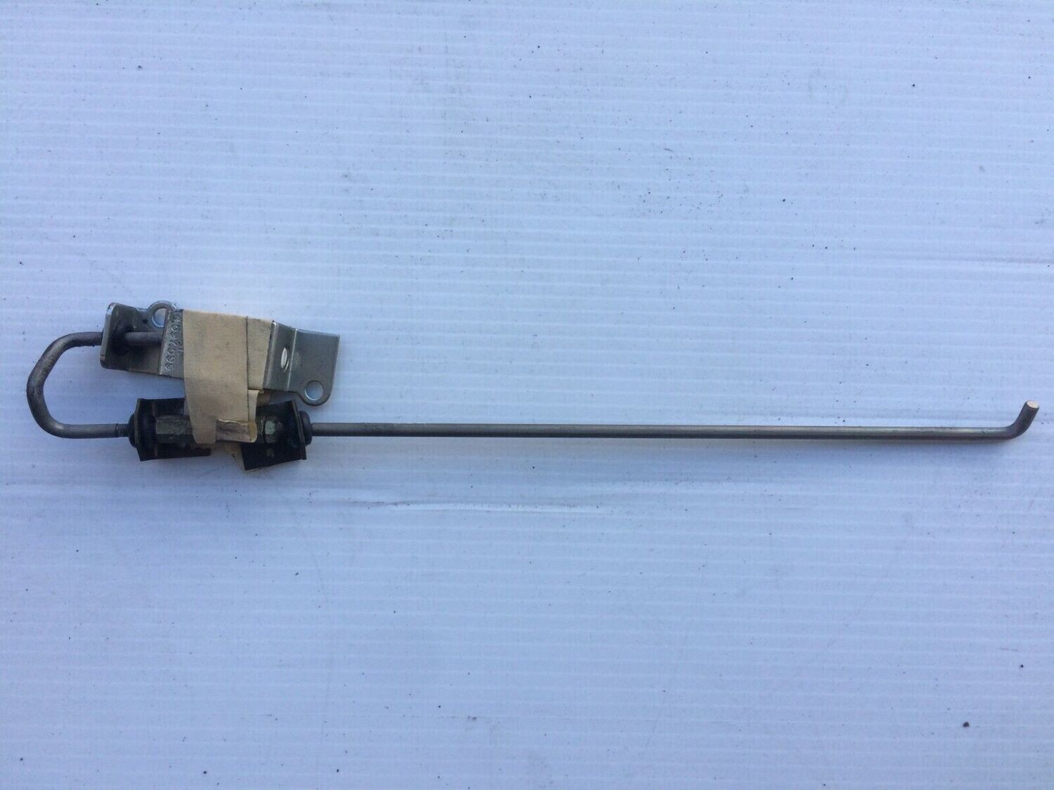 ROLLS-ROYCE SILVER SPUR UNDER DASH FUSE BOX ACCESS DOOR LID rod lock UB34851