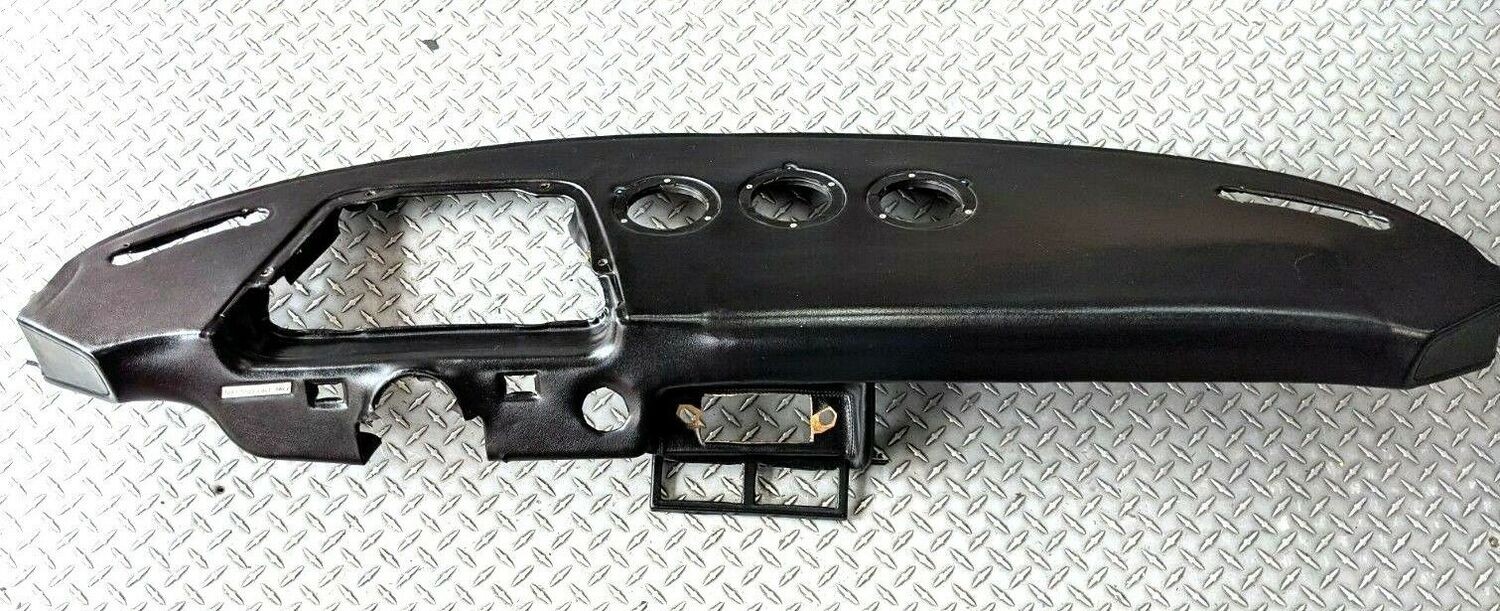 FERRARI 308 GTSi INTERIOR part BLACK DASHBOARD EXCELLENT CONDITION 60303500