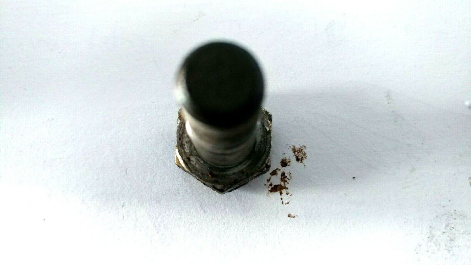 81 - 91 ROLLS ROYCE SILVER SPUR CORNICHE FRONT CALIPER SCREW BOLT UG13704