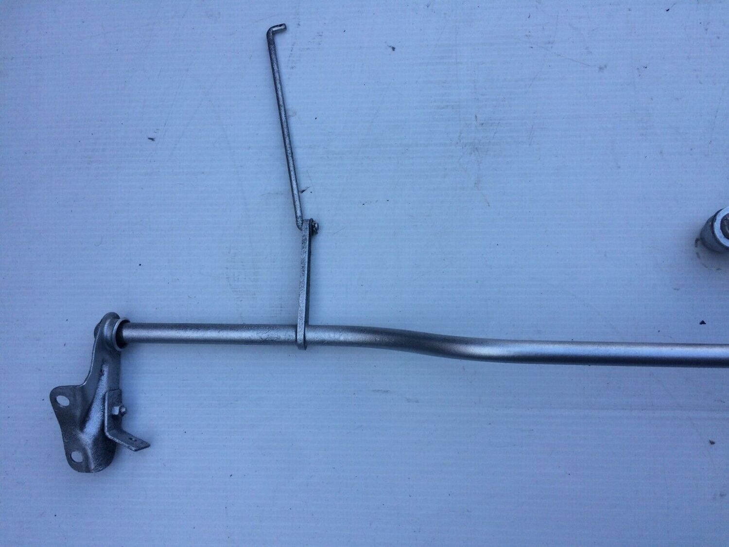 ROLLS ROYCE SILVER SPUR UNDER CAR ACCELERATOR LINKAGE and bushings UE70441