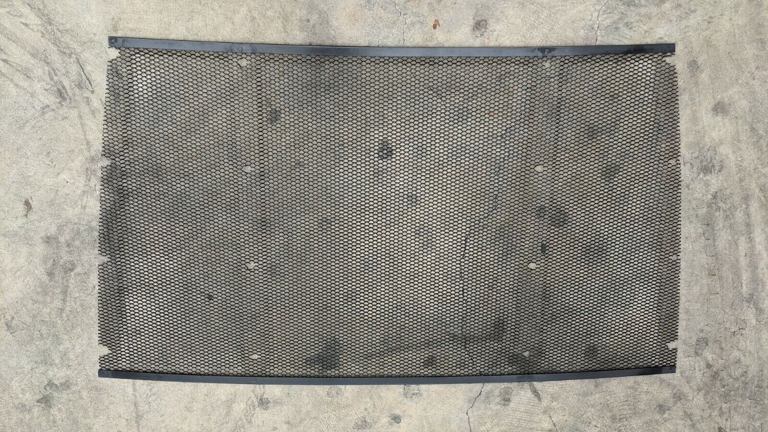 FERRARI 348 TS PARTS ENGINE LID COVER GRID SCREEN 62237100