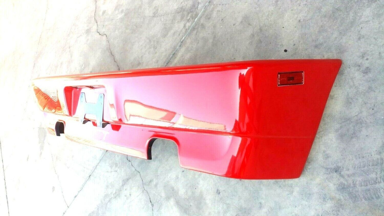FERRARI 348 PARTS M0089337 REAR BUMPER COMPLETE WITH LIGHTS FOR USA 62214510