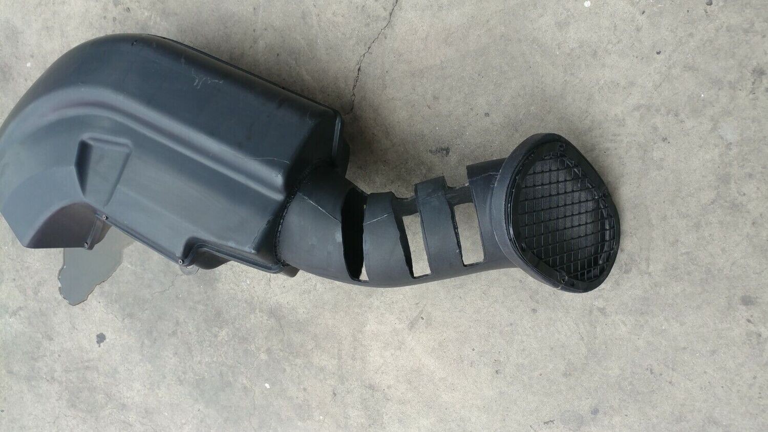 FERRARI 360 SPIDER PARTS air INTAKE TRUNKING TUBE CONVEYOR 182470