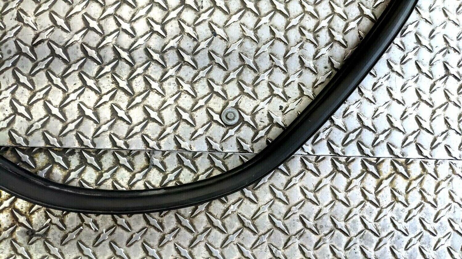 FERRARI 360 F430 SPIDER PARTS 125789 FRONT TRUNK SEAL ON BODY