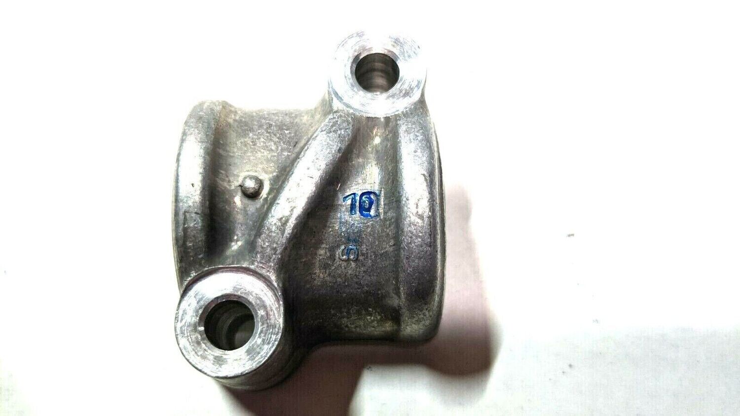 FERRARI 348 PARTS ENGINE RIGHT HEAD CAMSHAFT CAP # 10