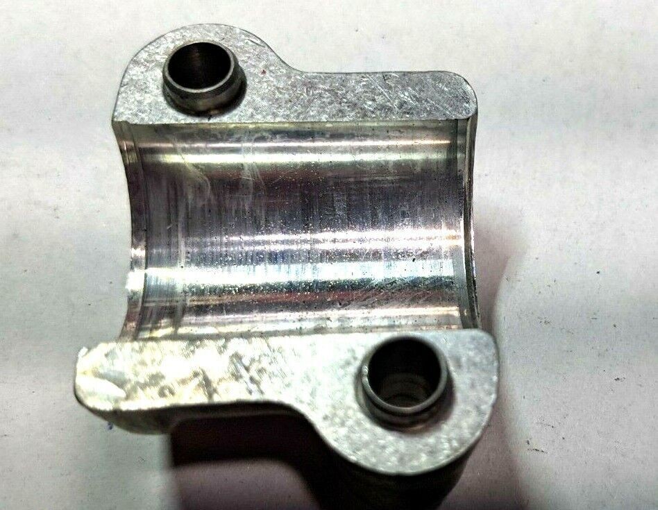 FERRARI 348 PARTS ENGINE RIGHT HEAD CAMSHAFT CAP # 10