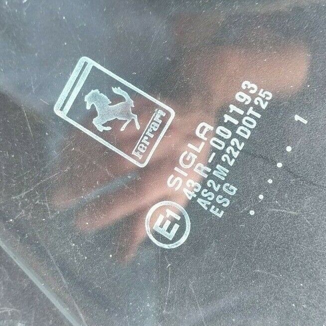 FERRARI 348 PARTS RIGHT DOOR drop glass 62104300