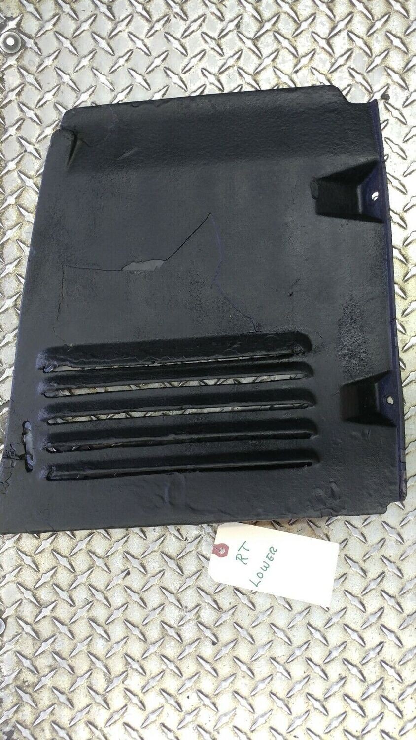 FERRARI 348 PARTS right front lower WHEELHOUSE MUD GUARD 62127900