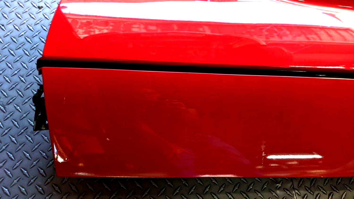 FERRARI 308 GTSi LEFT DOOR complete SHELL USA VERSION 60214103