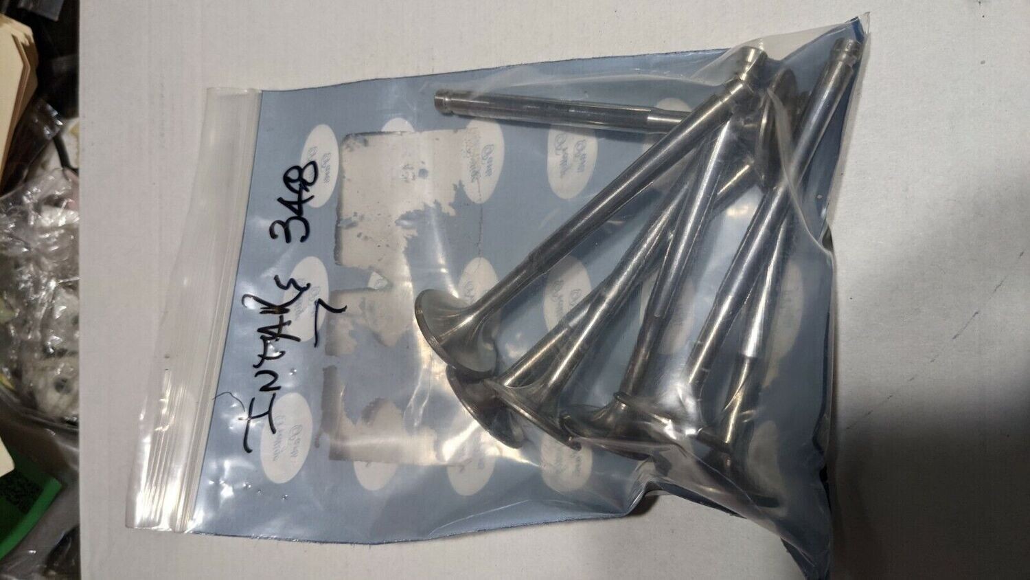 FERRARI 348 PARTS ENGINE CYLINDER HEAD INTAKE VALVE 137955