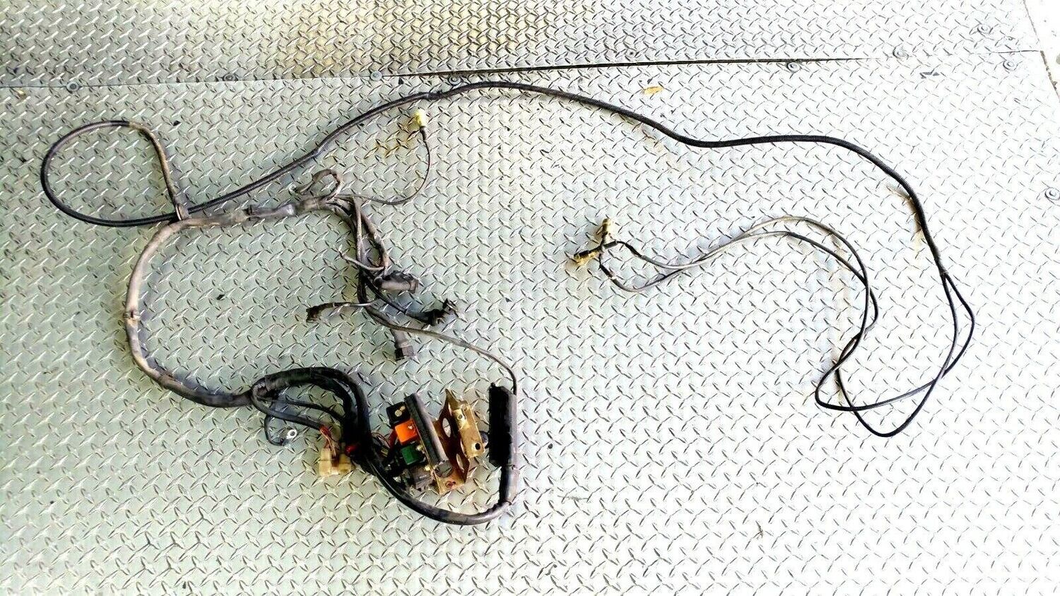 FERRARI 348 PARTS ABS BRAKE ELECTRICAL HARNESS WITH RELAYS 134436