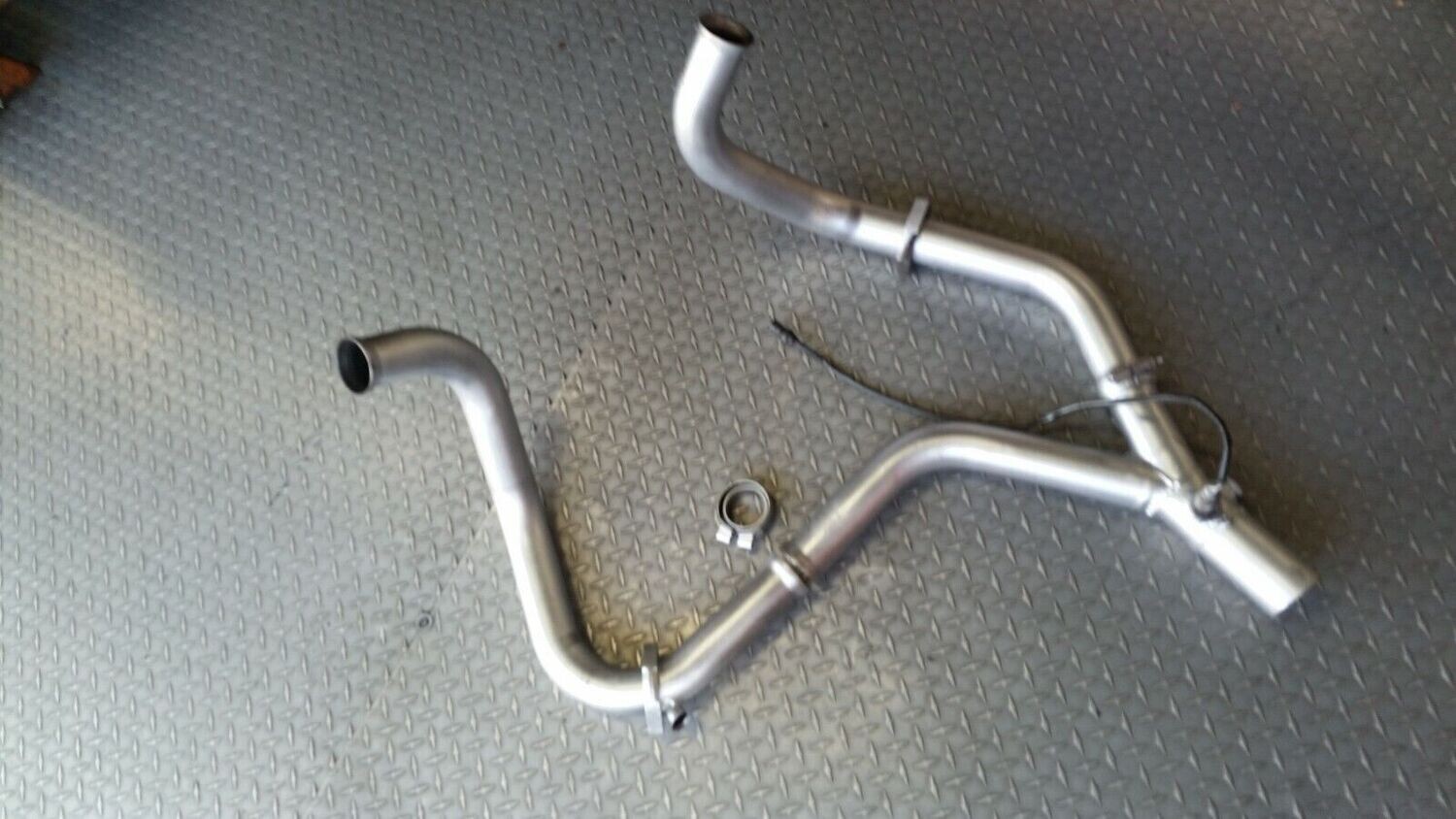 88 - 91 ROLLS ROYCE SILVER SPUR EXHAUST DOWN Y PIPE WITH O2 SENSOR UE70986