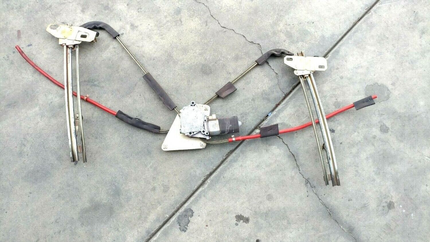 FERRARI 348 PARTS RIGHT DOOR WINDOW REGULATOR WITH MOTOR 62107200