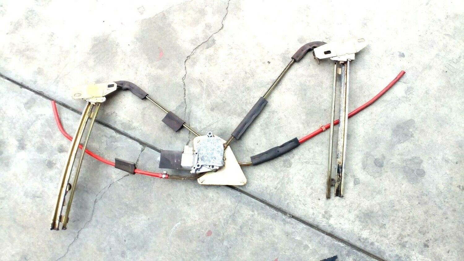 FERRARI 348 PARTS LEFT DOOR WINDOW REGULATOR WITH MOTOR 62107300