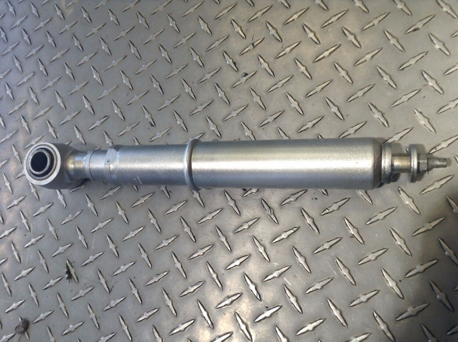 65 - 80 ROLLS ROYCE SILVER SHADOW RIGHT FRONT BUMPER SHOCK ABSORBERS SET