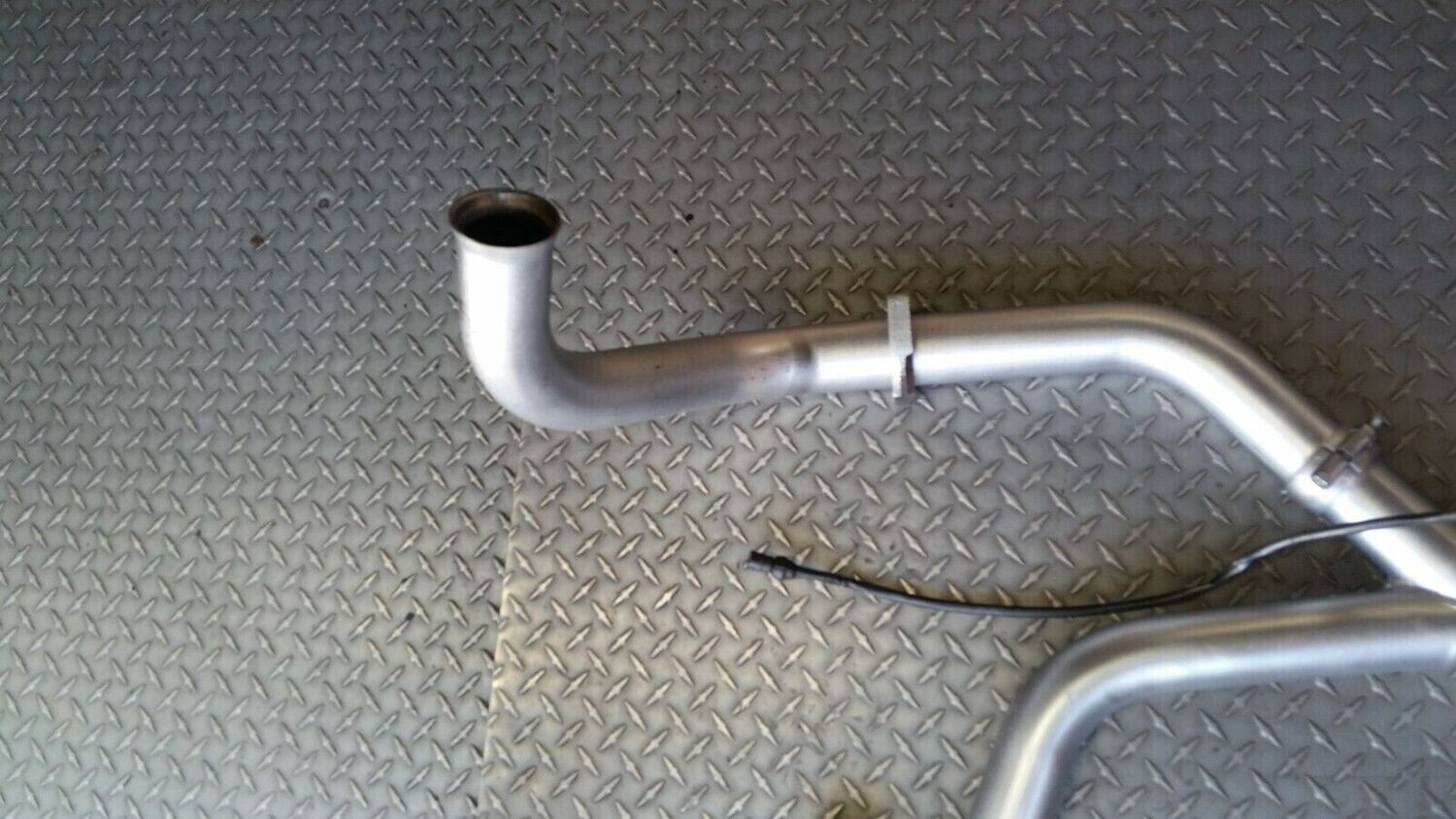 88 - 91 ROLLS ROYCE SILVER SPUR EXHAUST DOWN Y PIPE WITH O2 SENSOR UE70986