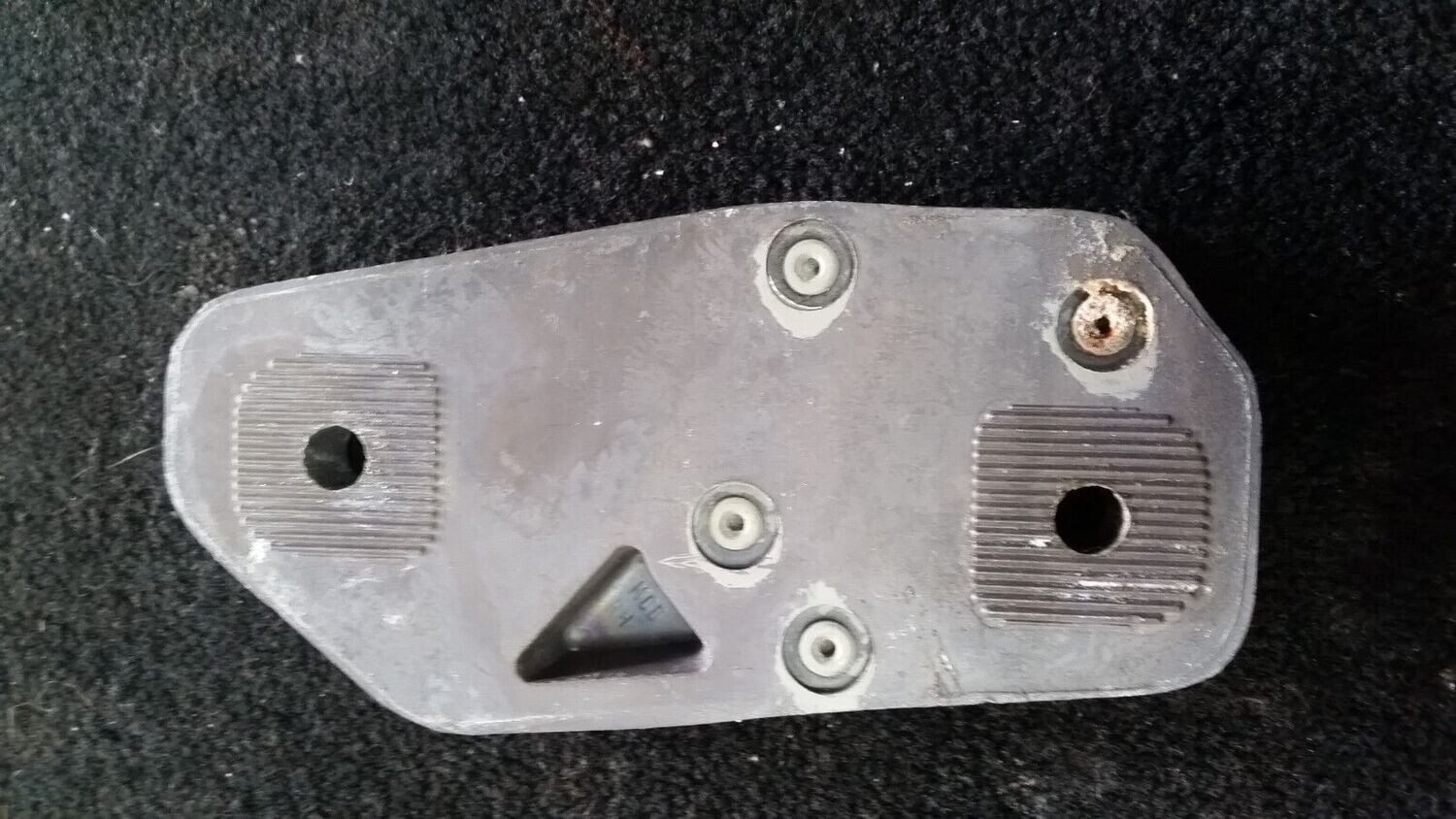 65 - 80 ROLLS ROYCE SILVER SHADOW RIGHT DOOR front rear latch UB19262 STRIKER CATCH