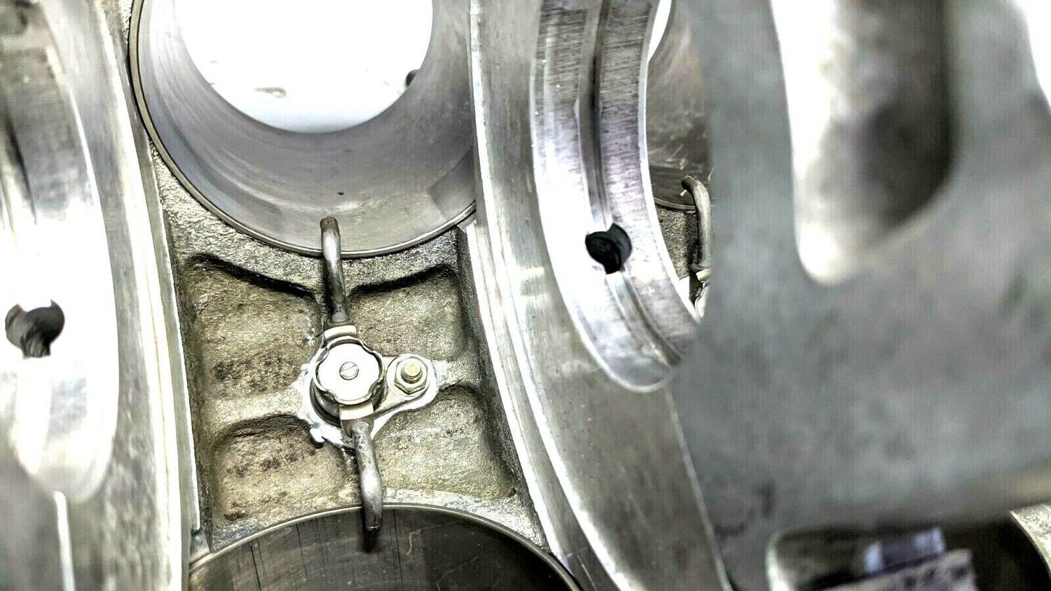 FERRARI 348 PARTS ENGINE BLOCK BARE WITH MAIN CAPS AND SLEEVES 152538