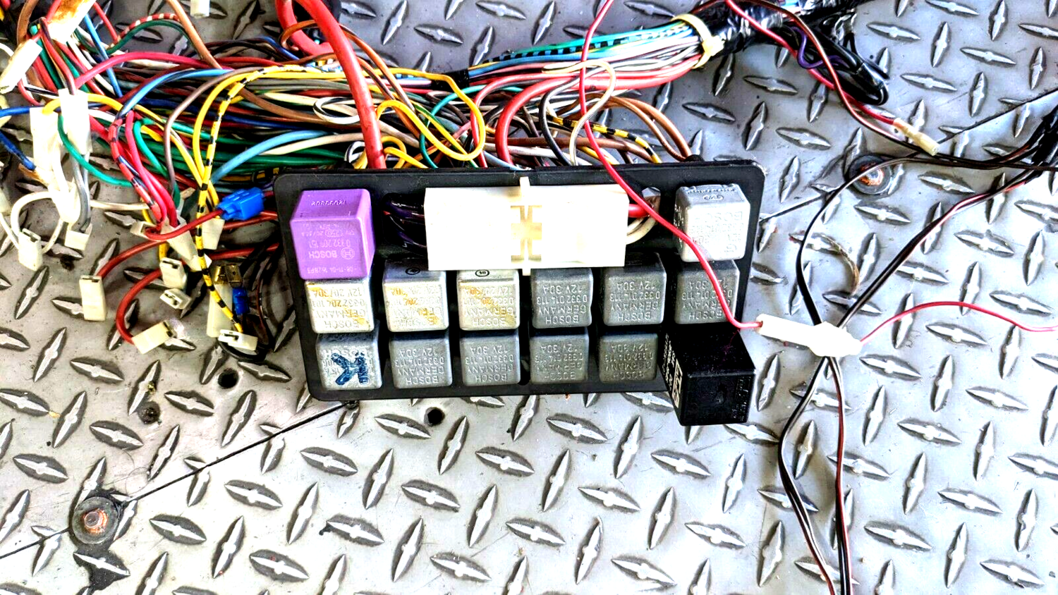 FERRARI 308 PARTS GTS PART CAR WIRING FRONT AND REAR WITH RELAY BOX 117009
