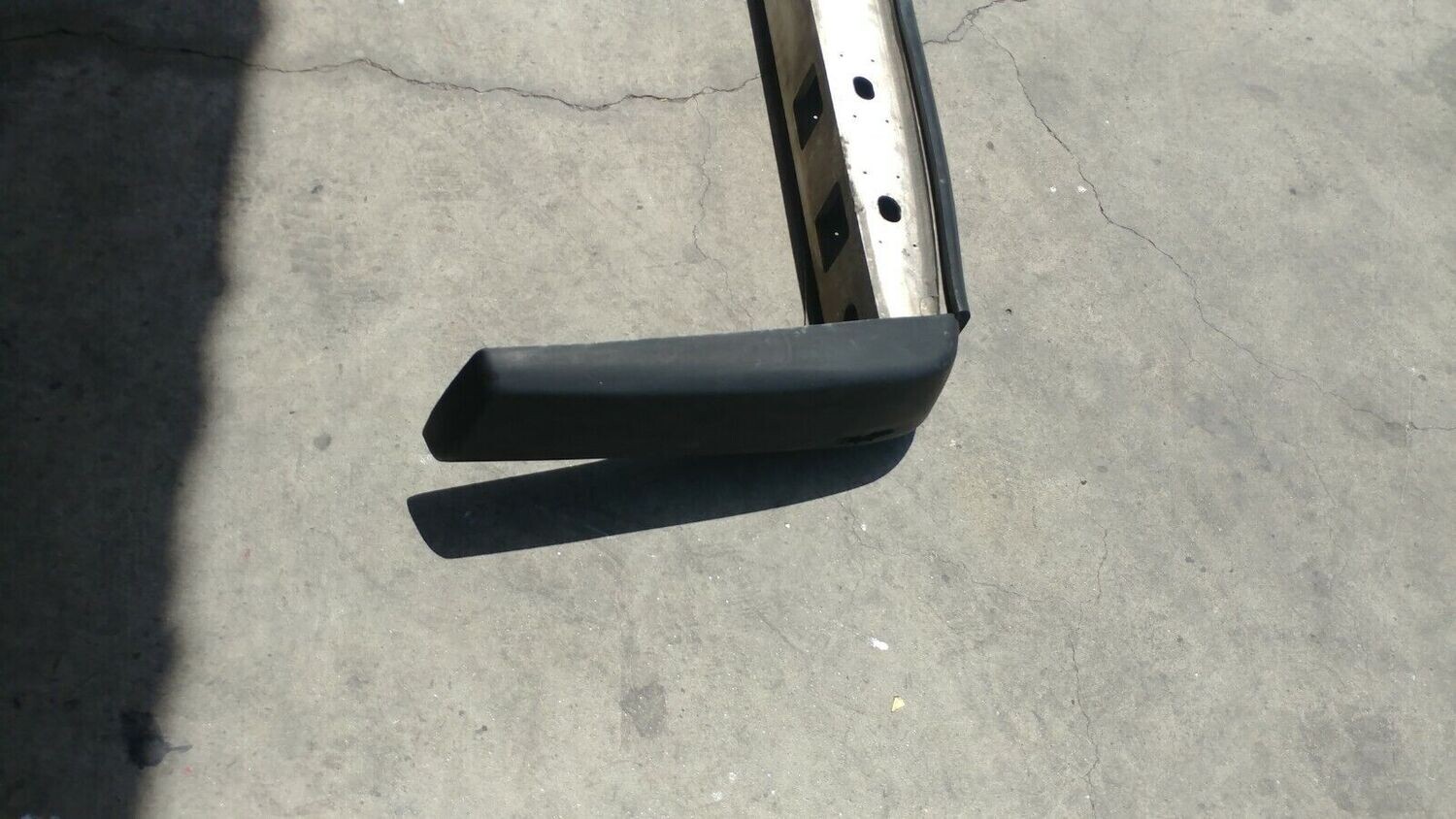 65 - 80 ROLLS ROYCE SILVER SHADOW REAR BUMPER complete. Bar, extensions, chrome