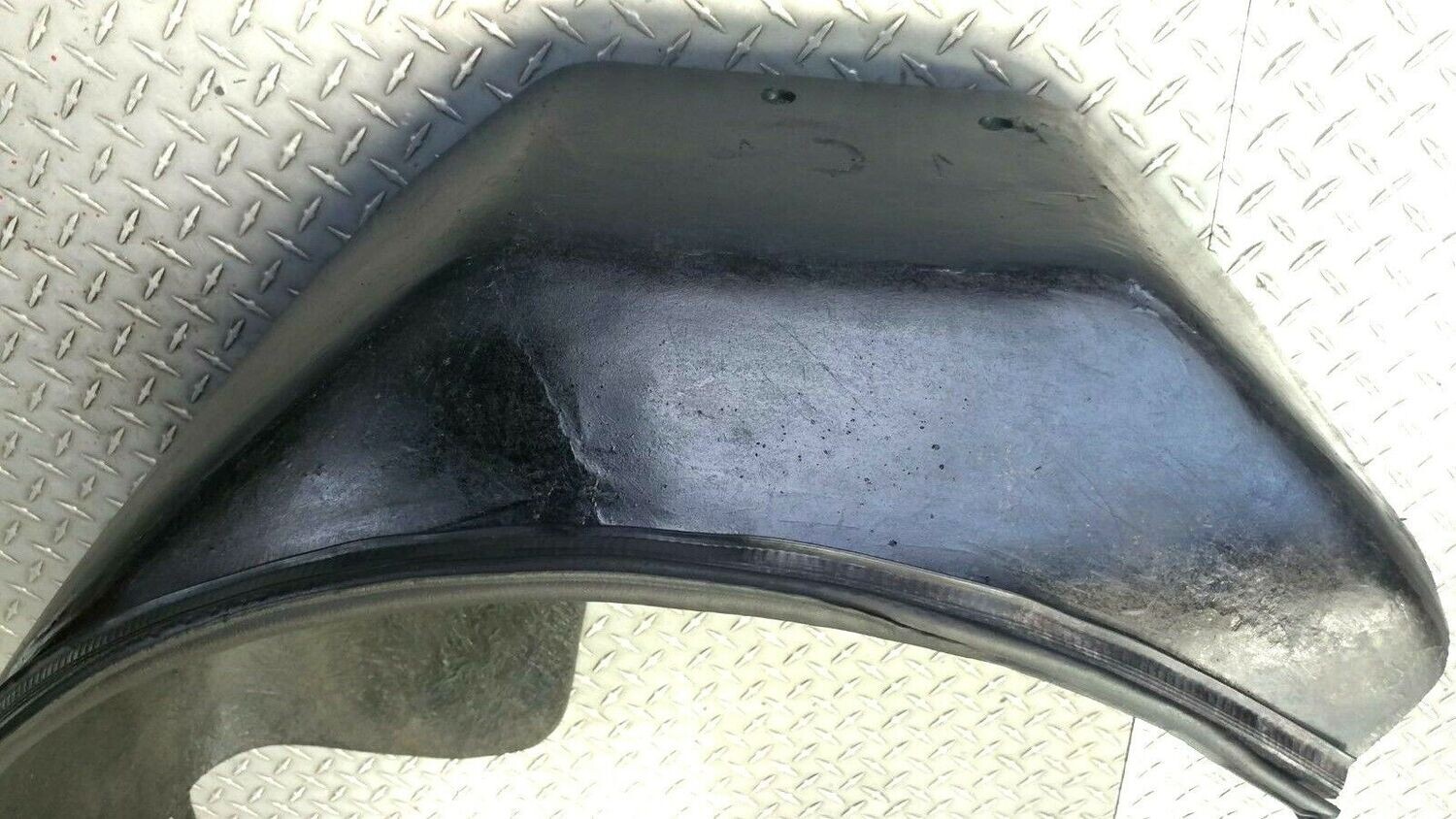 FERRARI 308 GTSi LEFT REAR SPLASH GUARD UNDERFENDER MUD 60091402