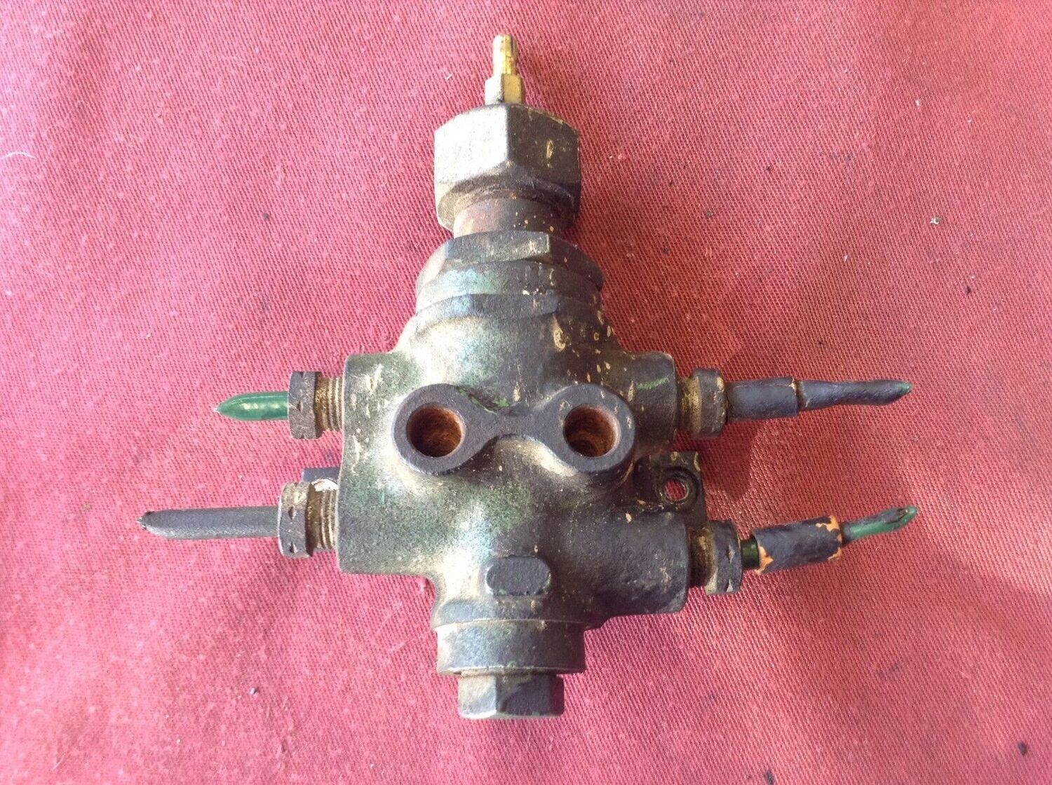 81- 98 ROLLS ROYCE SILVER SPUR LOW PRESSURE BRAKE WARNING LIGHT SENSOR