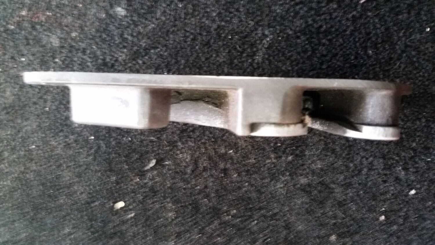 65 - 80 ROLLS ROYCE SILVER SHADOW left DOORfront rear latch UB19261 STRIKER
