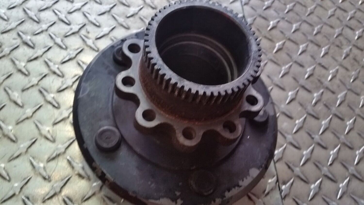 Rolls Royce Silver Spirit Spur Dawn LEFT Front HUB RH12555 VIN 31001 ON