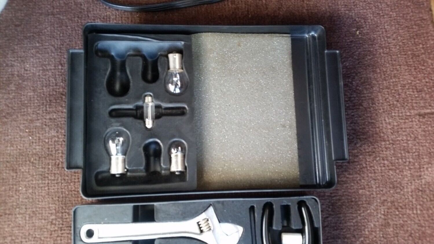 BENTLEY MULSANNE Rolls Royce Silver Shadow Spur TOOL BOX TRAY WITH TOOLS