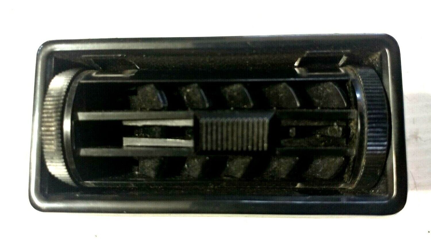 FERRARI 308 PARTS GTS CENTER UNDER DASH A/C VENT GRILL DEFLECTOR 60124302