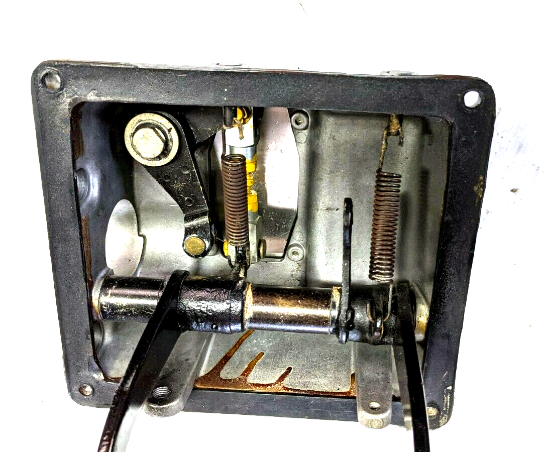 FERRARI 308 81 USA PARTS BRAKE AND CLUTCH PEDAL ASSEMBLY