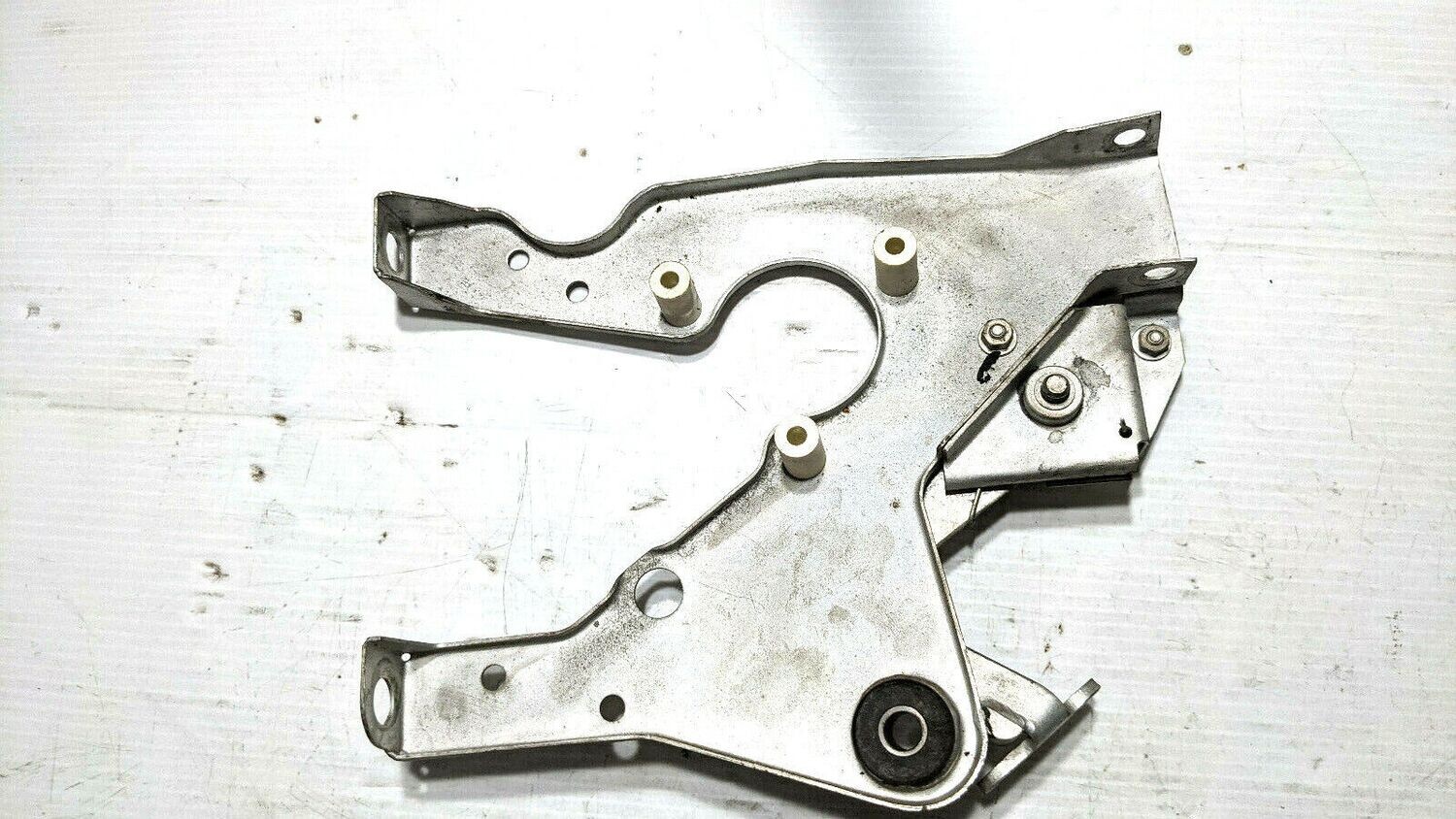 65 to 80 Rolls Royce Silver Shadow bonnet hood pul mechanism UB19811