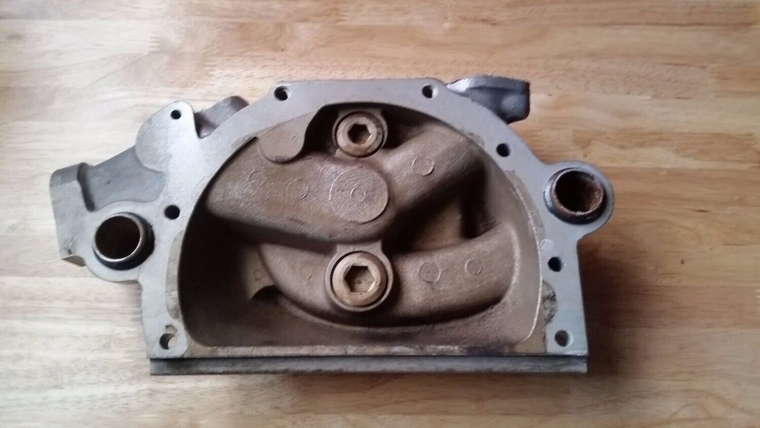 81 to 89 Rolls Royce Silver Spirit Spur front engine upper timing cover and pump