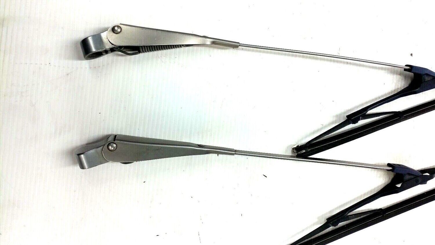65 to 80 ROLLS ROYCE SILVER SHADOW WRAITH FRONT WINDSCREEN WIPER ARM SET UD14856