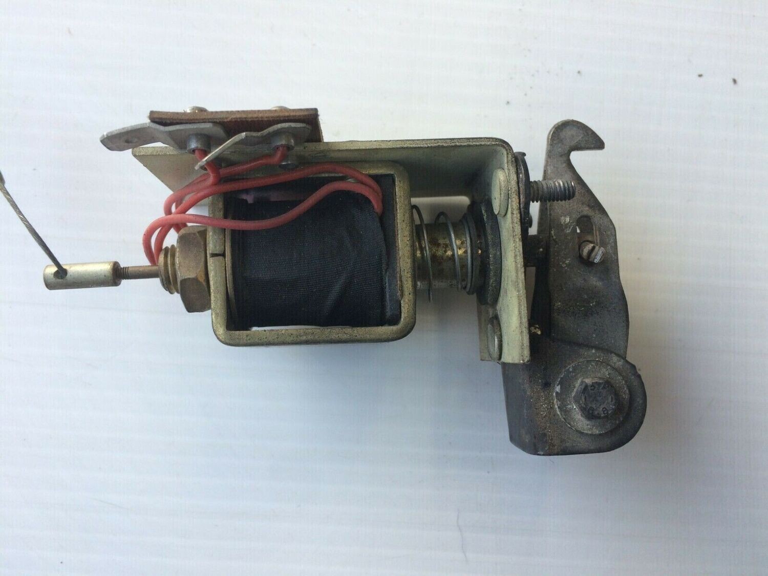 BENTLEY Rolls Silver Spirit Spur Fuel PETROL GAS LID RELEASE SOLENOID UD25281