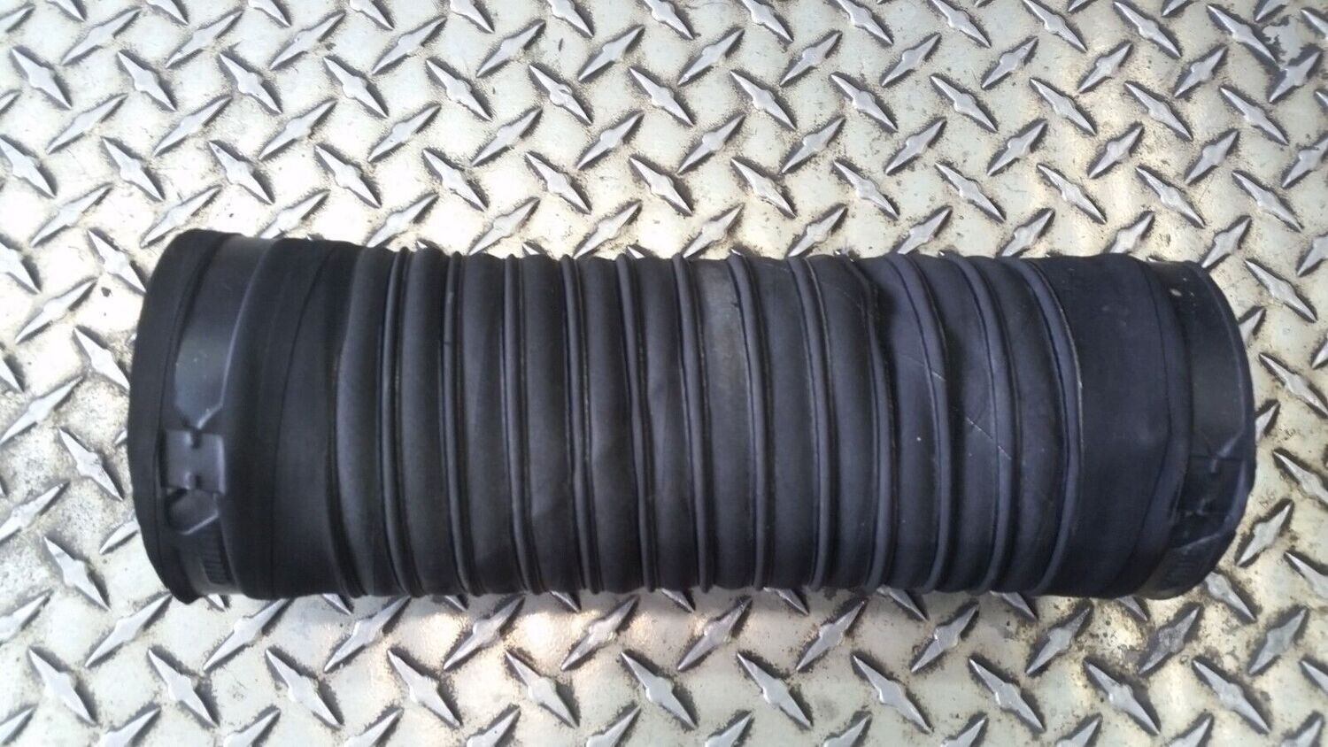 1998 Rolls Royce Silver SPUR turbo turbocharged Air hose between filter to turbo