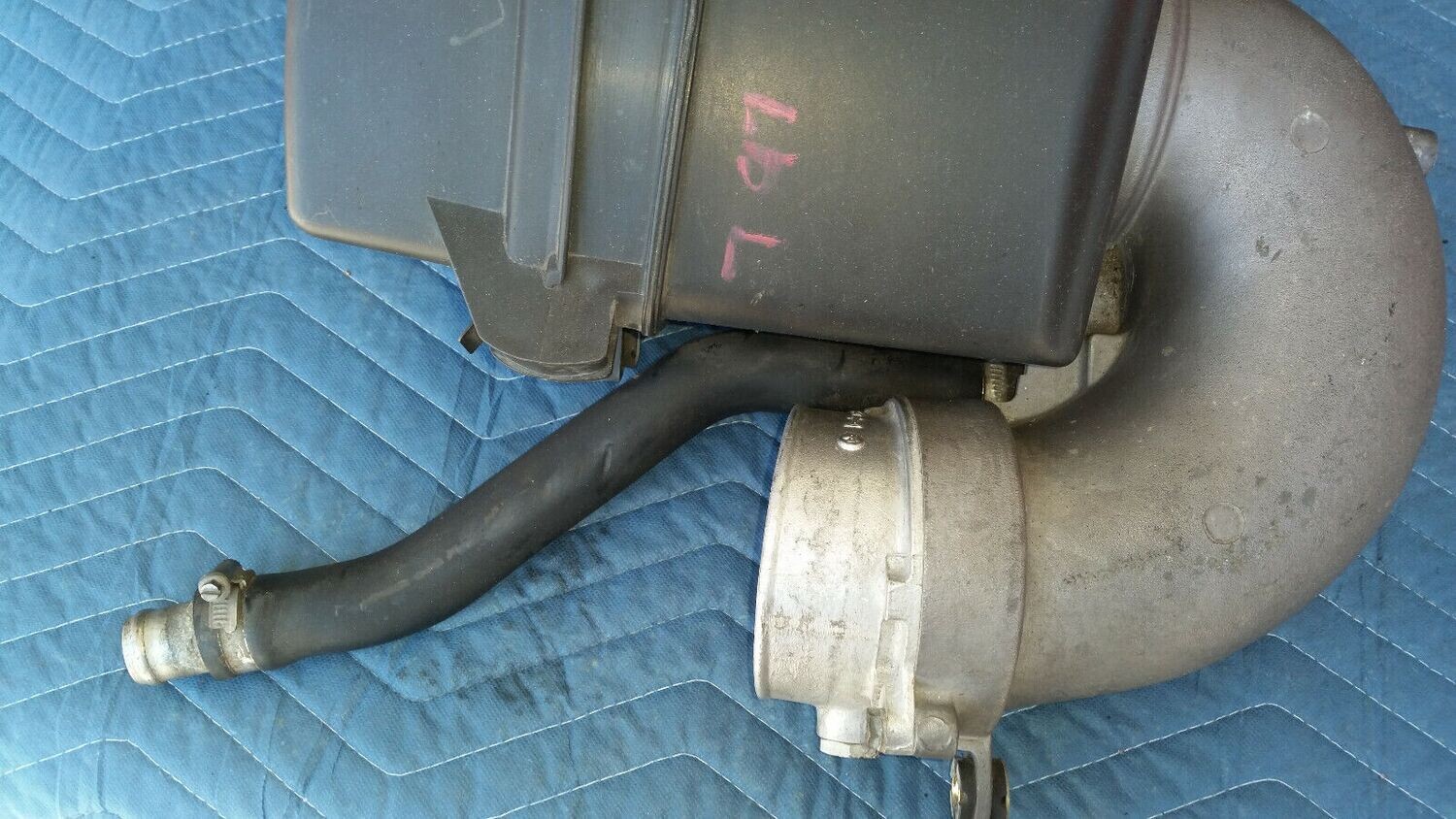 LATE AZURE Rolls Royce Silver SPUR turbo turbocharged Air filter box UE74158