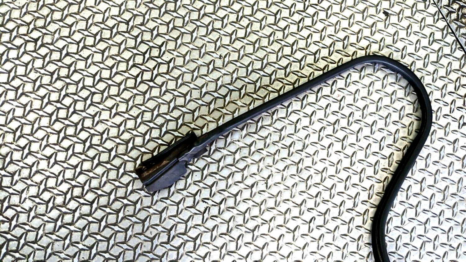 FERRARI 360 SPIDER PARTS CAPOTE CONVERTIBLE TOP REAR SEAL 66460800
