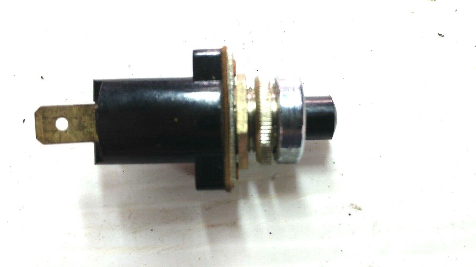 Rolls Royce Silver SHADOW WRAITH GLOVE COMPARTMENT light switch UB32562 img