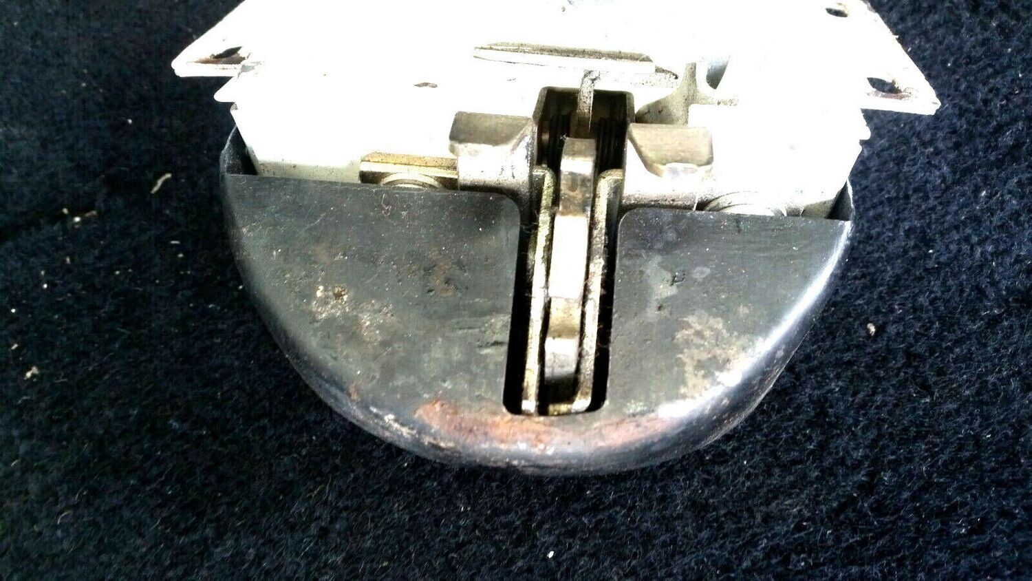 65 to 80 ROLLS ROYCE SILVER SHADOW CORNICHE TRUNK latch lock assembly