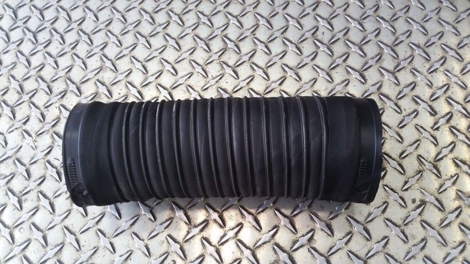 1998 Rolls Royce Silver SPUR turbo turbocharged Air hose between filter to turbo