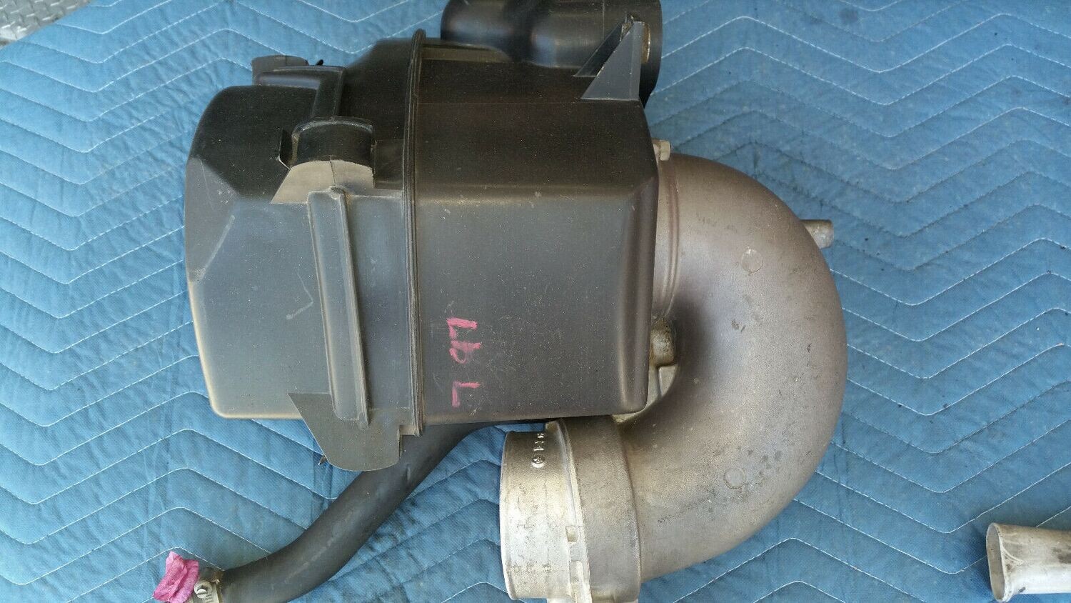 LATE AZURE Rolls Royce Silver SPUR turbo turbocharged Air filter box UE74158