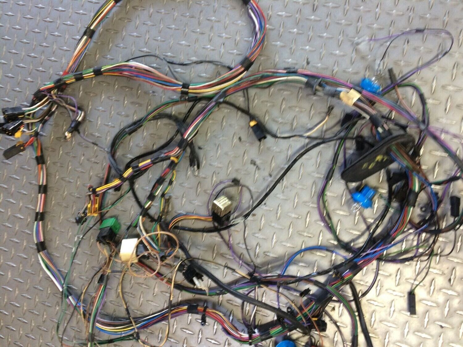 ROLLS ROYCE SILVER SPUR BENTLEY S rear RIGHT lower rail WIRING harness UD26582