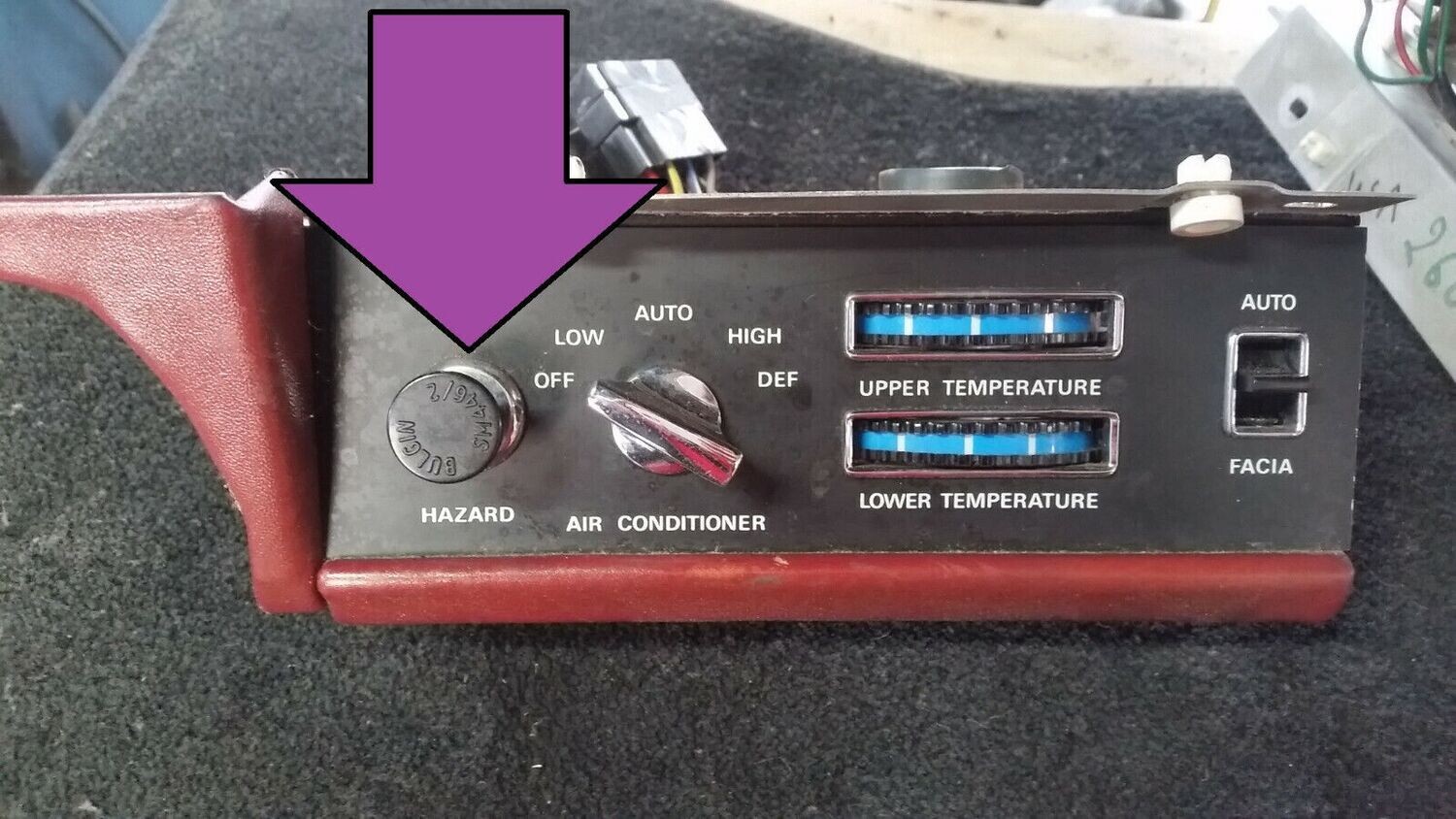 1976 1980 Rolls Royce Silver SHADOW WRAITH Emergency hazard lights switch UD2141