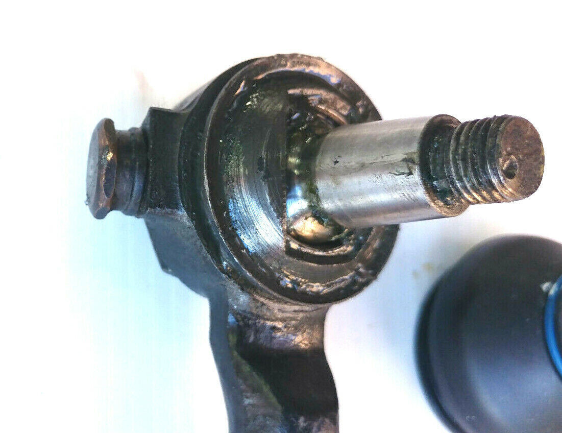 Rolls Royce Silver Shadow CORNICHE RIGHT SIDE STEERING ARM LEVER UR18370